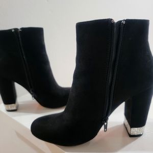 Black suede short boots